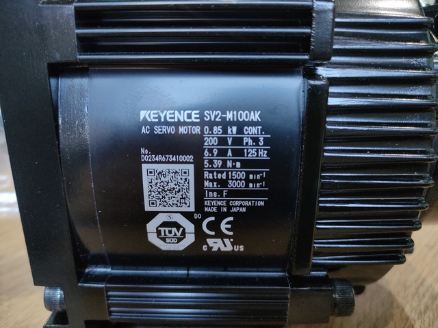 キーエンス SV2-M100AK 0.85kw ACサーボモーター