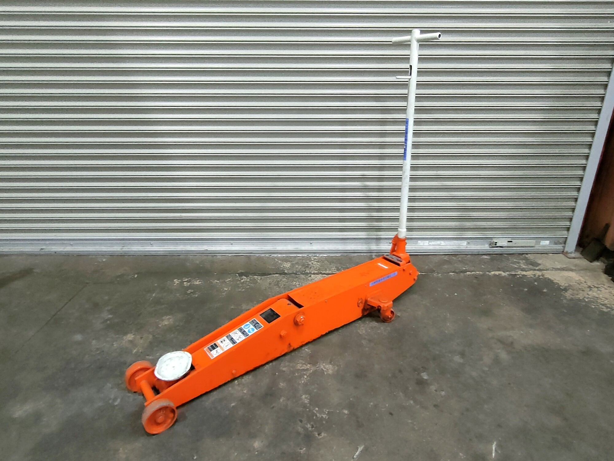 バンザイ 3t ガレージジャッキ M300M BANZAI 低床 エアー/手動兼用ガレージジャッキ 3t MA-300LS 【個人