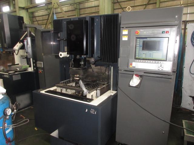 牧野フライス製作所 U32i ワイヤ放電加工機