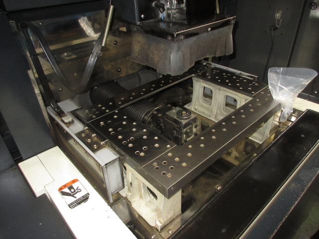 牧野フライス製作所 U32i ワイヤ放電加工機