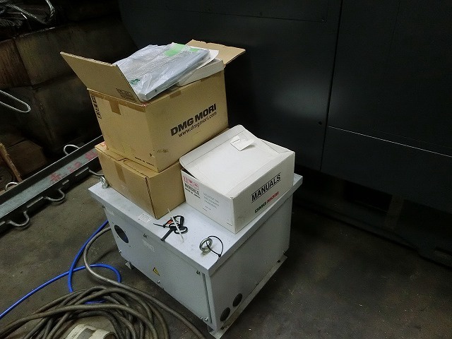 DMG森精機 MILLTAP700 タッピングセンター