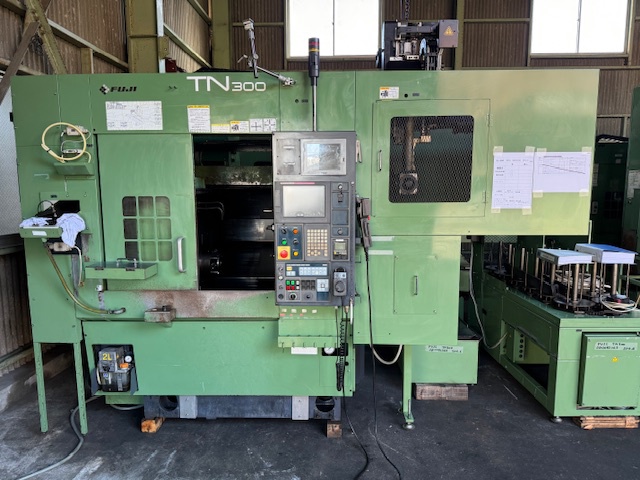 富士機械製造 TN-300 CNC旋盤