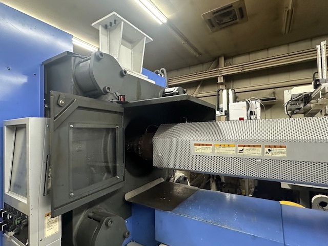 日本製鋼所 JSW J350AD-890H 350T射出成形機
