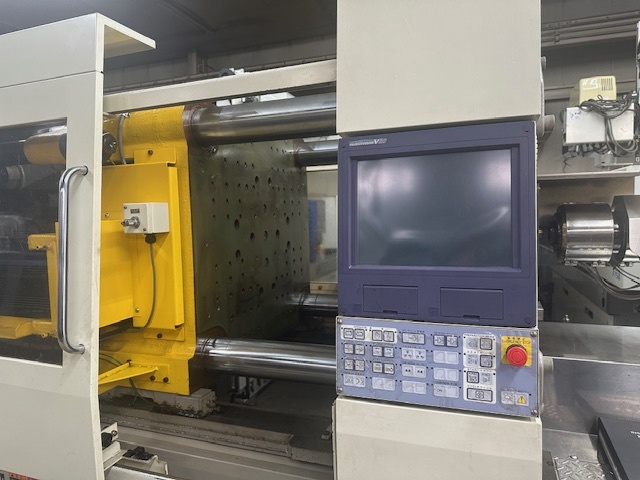 東芝機械 EC220N-6A 220T射出成形機