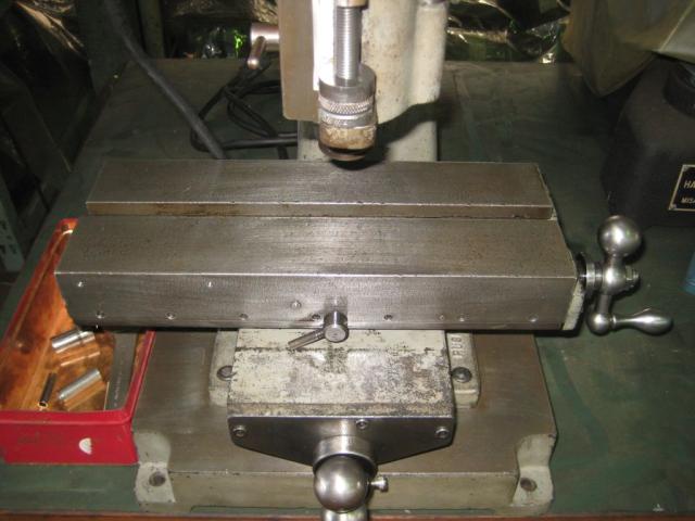 RUSNOK MODEL 80 卓上フライス