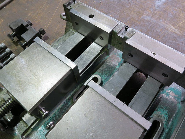 津田駒工業 VM-150 4連バイス