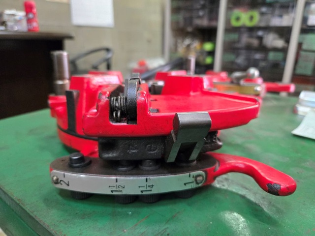レッキス工業 F50AⅢ パイプねじ切り機