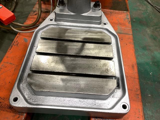 ブラザー工業 BT1-204 タッピング