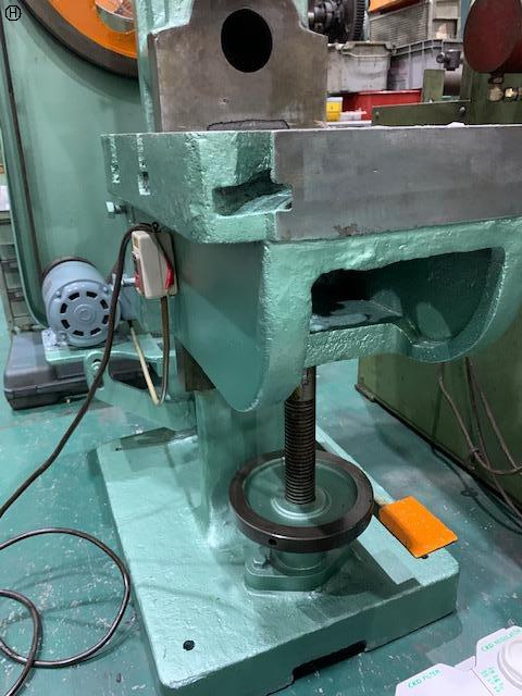 摩湯機械 15Tホーニングプレス