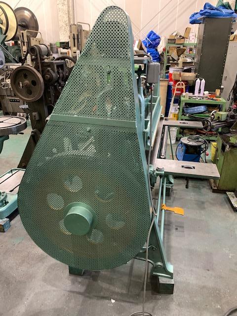  裁断機