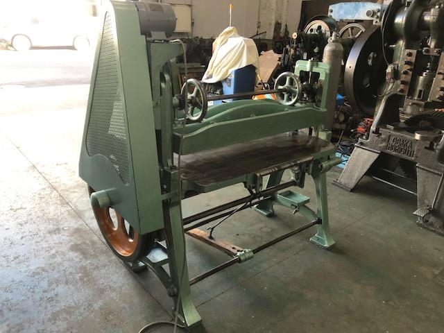 鳥生鉄工所 裁断機