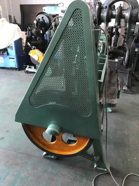 鳥生鉄工所 裁断機
