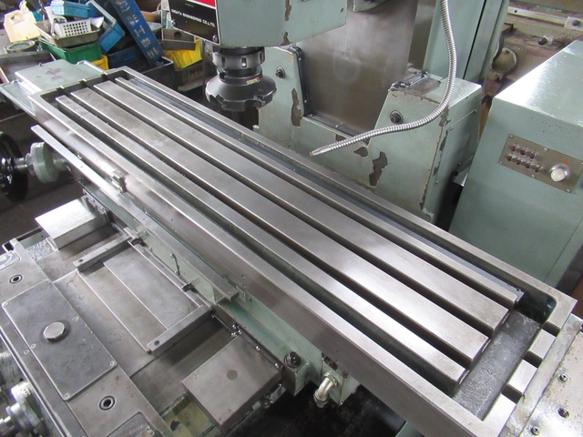新潟鐵工所 2UMC 万能フライス
