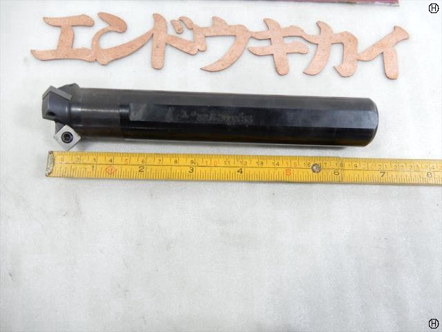 三菱マテリアル 32×200×32 3枚刃 シャンク径32mm スローアウェイエンドミル