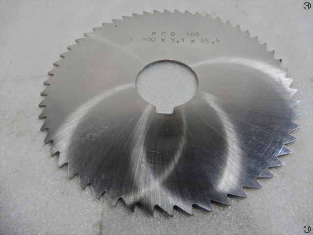 岡崎精工 100×1.1×25.4 メタルスリッティングソー