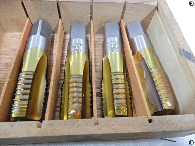 田野井製作所 PT3/8, 4本 管用タップ
