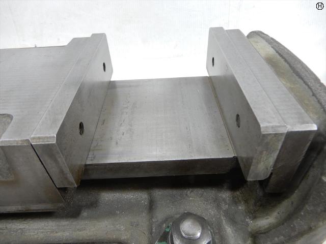 牧野フライス製作所 口金巾129口金H37開き87 ネジバイス