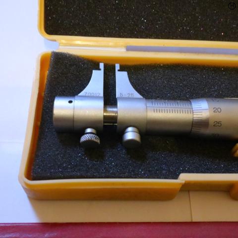 ミツトヨ 5-25mm 0.01mm 内側マイクロメーター