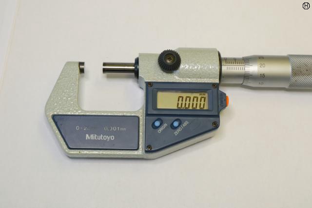 ミツトヨ 0-25mm 0.001mm デジマチックマイクロメーター