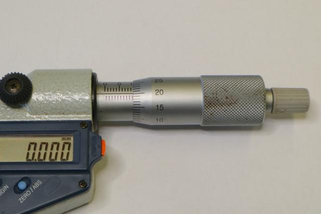 ミツトヨ 0-25mm 0.001mm デジマチックマイクロメーター
