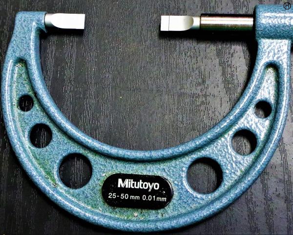 ミツトヨ 25-50mm 0.01mm ブレードマイクロメーター