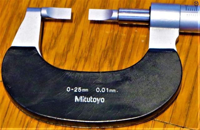 ミツトヨ 0-25mm 0.01mm ブレードマイクロメーター