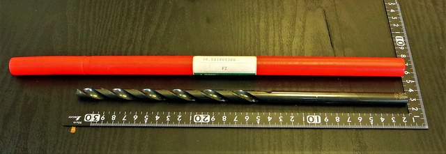 KOBELCO 10.5×180×300 未使用 ツイストドリル