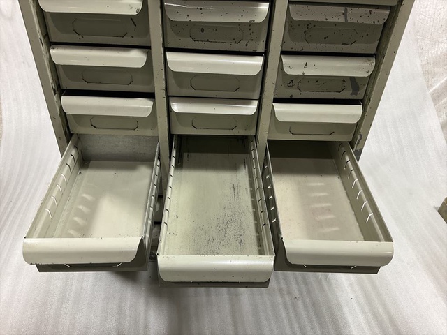  420mm×310mm×520mm 8段×3列 キャビネット