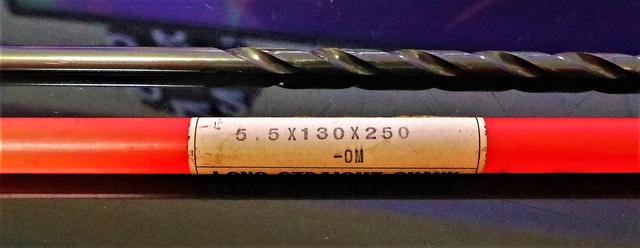 KOBELCO 5.5×130×250 未使用 ツイストドリル