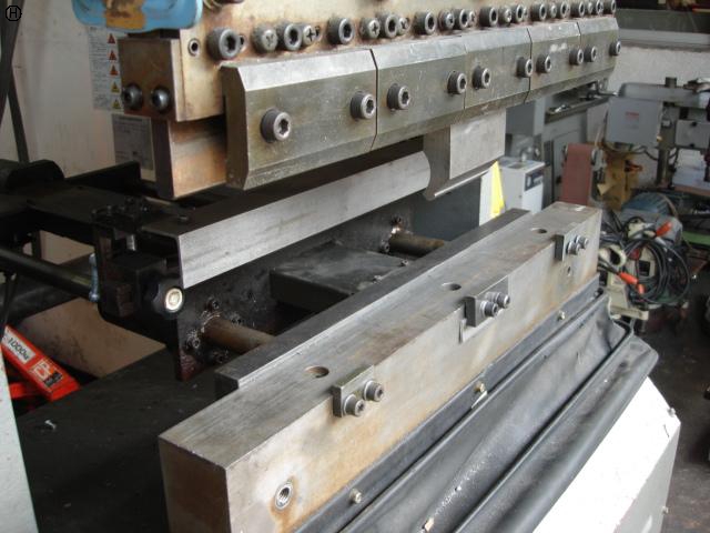 塩出鉄工所 MN-15 0.65m油圧プレスブレーキ