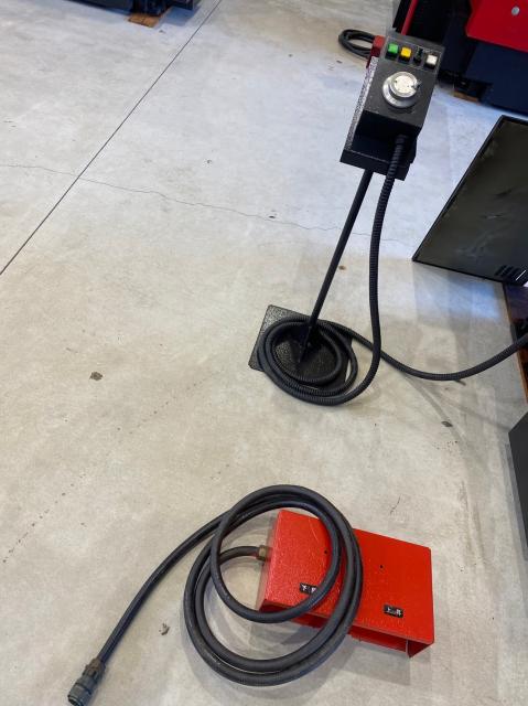 アマダ FBDⅢ-8020 2.0m油圧プレスブレーキ