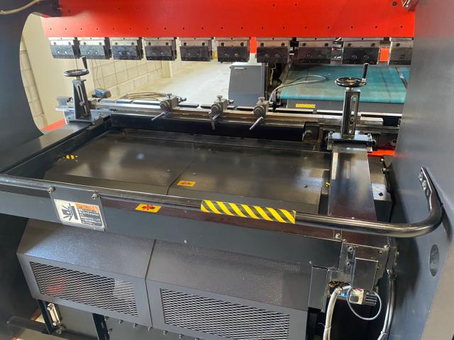 アマダ FBDⅢ-8020 2.0m油圧プレスブレーキ
