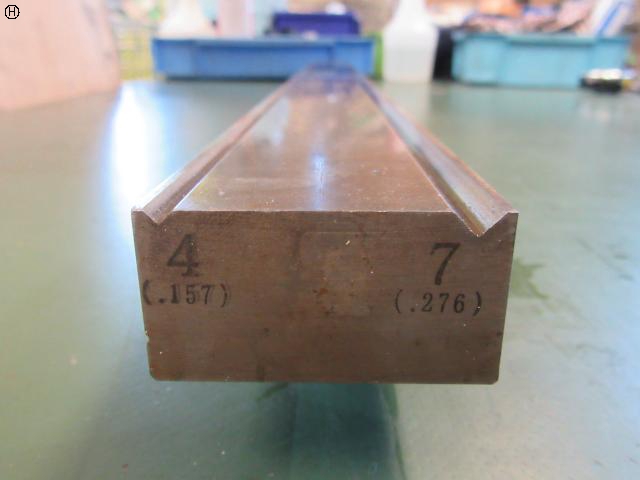 アマダ V4/7mm ベンダー金型(2Vダイ)