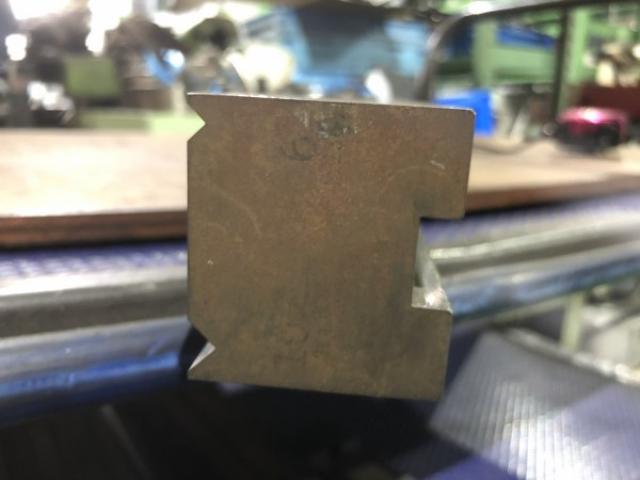アマダ 30247 88° V10/6mm ベンダー金型(2Vダイ)