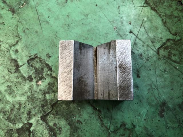 不明 60x50x30mm Vブロック