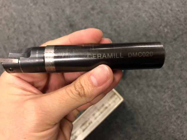 京セラ DMC020 エンドミル