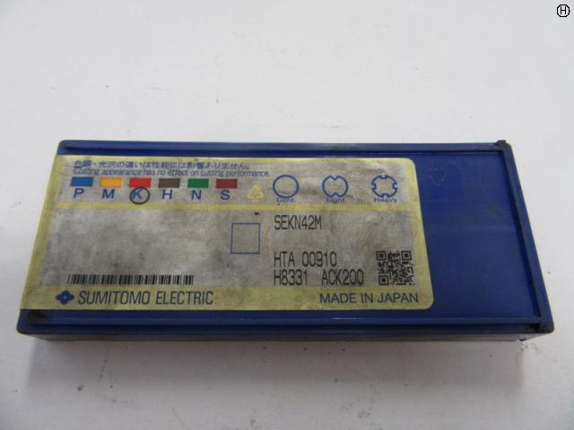 住友電工 SEKN42M チップ