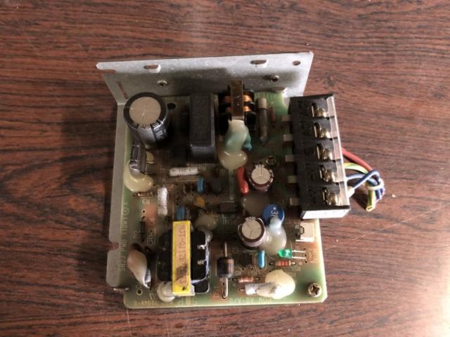 オムロン S82J-0112 パワーサプライ