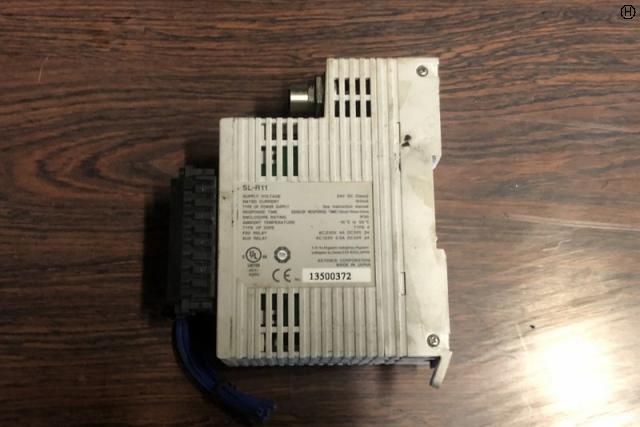 キーエンス SL-R11 セーフティーコントロールユニット