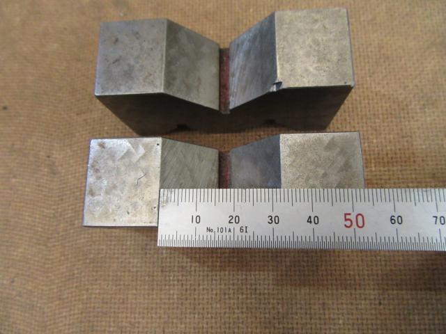  75x25x38mm A型ヤゲン台(Vブロック)2個