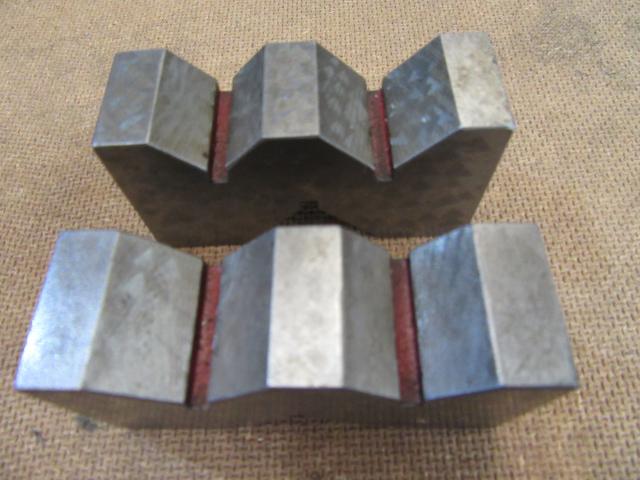 75x25x38mm A型ヤゲン台(Vブロック)2個