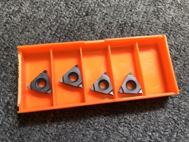 タンガロイ 16ER19PT AH725 チップ