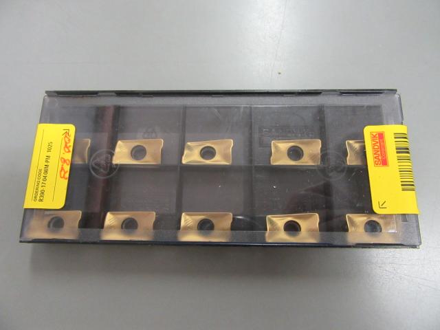 SANDVIK R390170408MPM 1025(新品) コロミル390用チップ