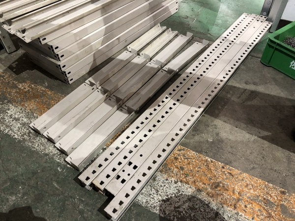 不明 300x903x1200(mm) スチール棚