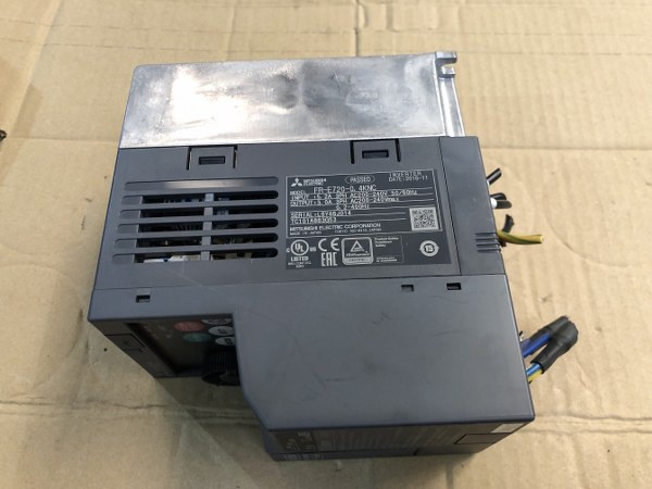 三菱電機 インバーター FR-E720-0.4KNC-