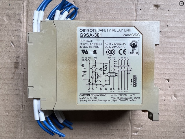 オムロン G9SA-301 セーフティリレーソケット
