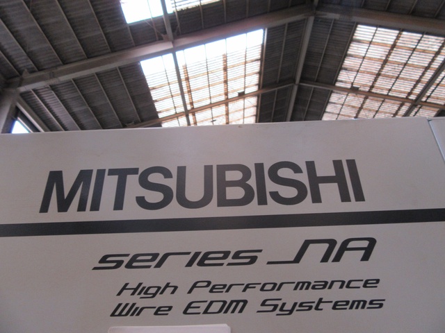 三菱電機 NA2400 ワイヤーカット