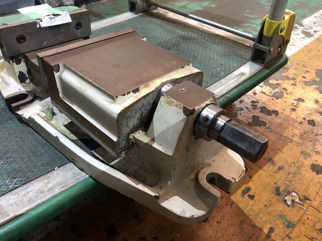 津田駒工業 口幅150mm バイス