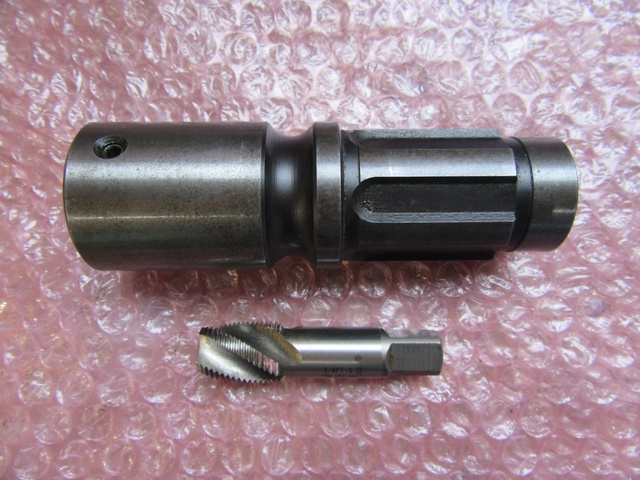 大昭和精機 BIG T33-P3/8 ハンドタップ:3/8 PT-S タップホルダー 大昭和精機 BIG T33-P3/8 ハンドタップ:3/8 PT-S タップホルダー