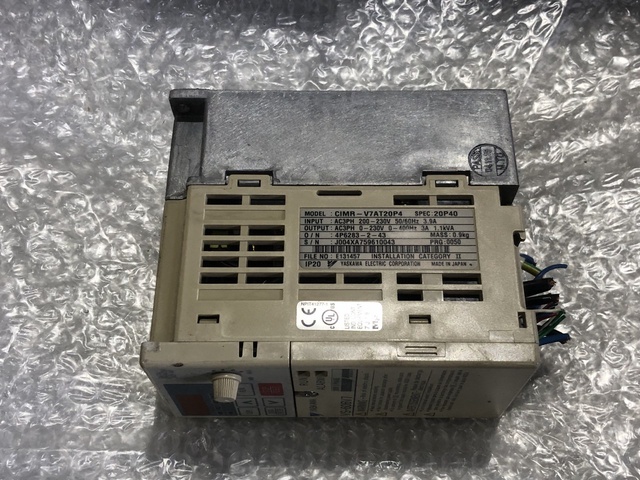 安川電機 VS-606V7 インバーター